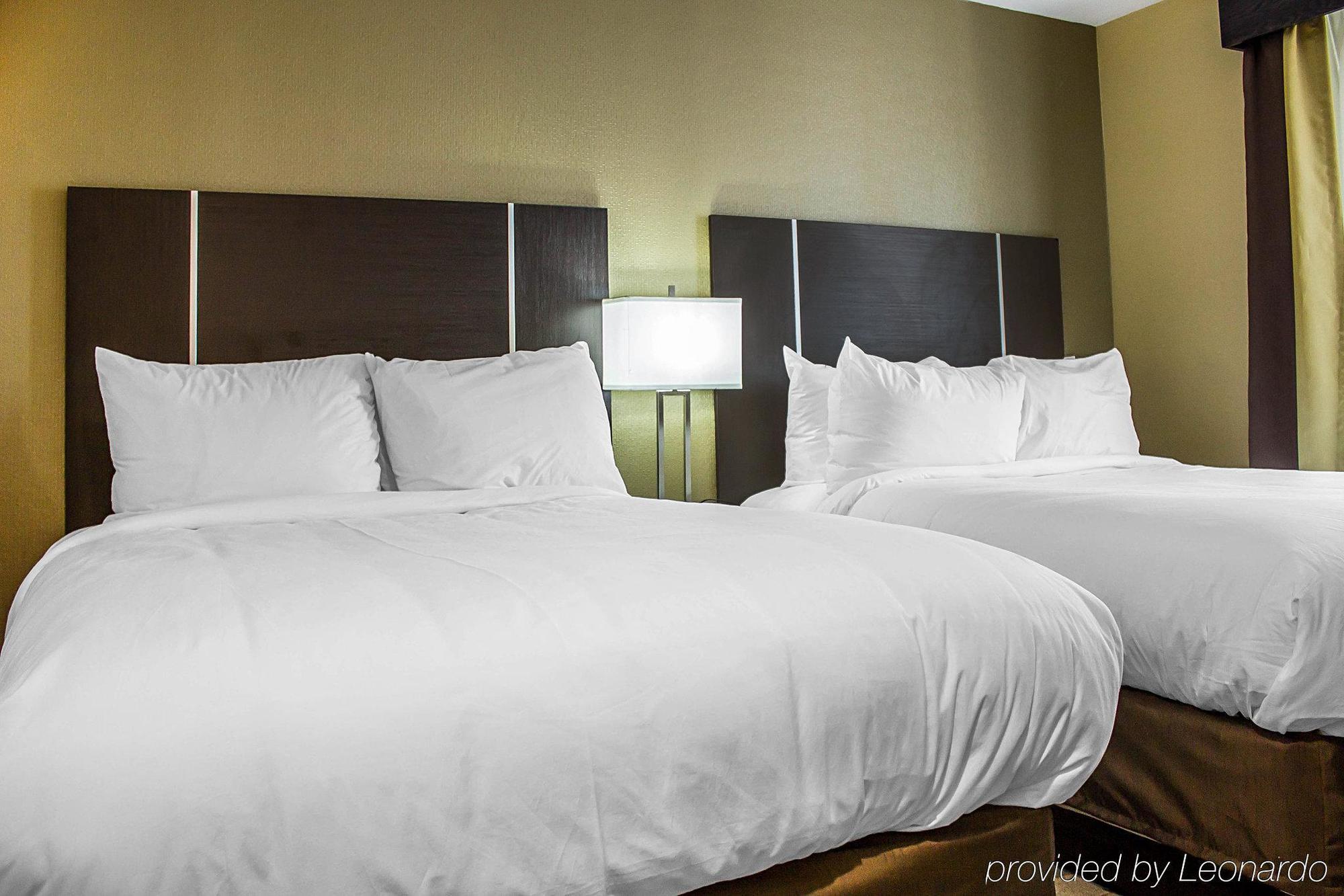 Pitkin Hotel Нью-Йорк Екстер'єр фото